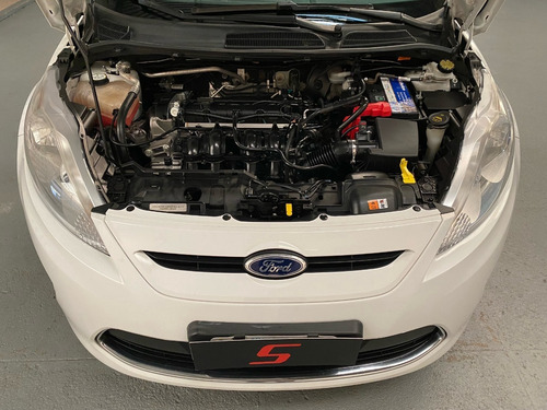 Imagen 12 de 17 de Ford Fiesta 1.6 Titanium Kd 5p 2013