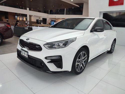 Imagen 1 de 13 de Kia Forte