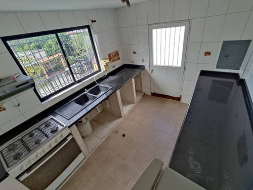 Imagen 4 de 11 de Casa En Conjunto Privado, Carrizales,a 5 Minutos Centro Comercial La Cascada, En Colinas De Carrizales, Cerca A Centro Medico, Colegios.