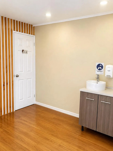Venta De Casa Comercial Ideal Para Negocio De Salud