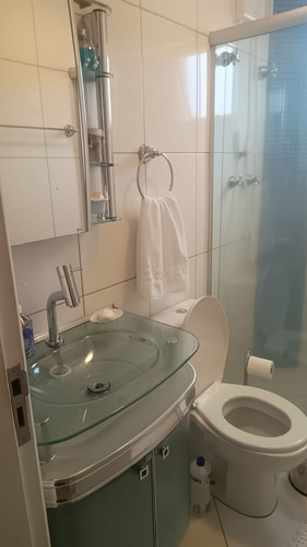 Apartamento De Dois Dormitórios Com Móveis Planejados.