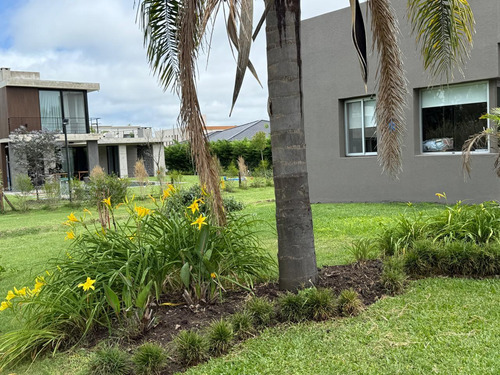 Casa En Alquiler Y En Venta En Terralagos Canning Ezeiza