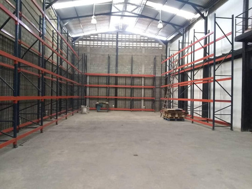 Galpones Con Locales En Venta En Centro Barquisimeto Lara -- %%m-c-t%% Cod. 23 Guion 2 3 5 2 2