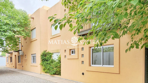 Imagen 2 de 11 de Departamento En Venta En Lujan De 2 Ambientes!