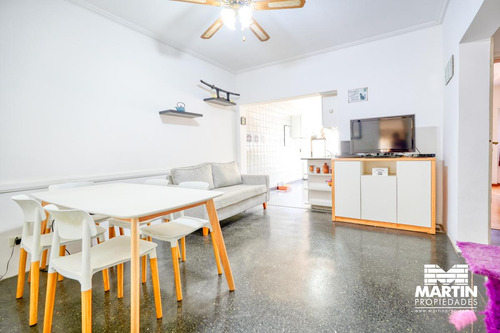Casa En Venta En Martinez 4 Ambientes, Suite/vestidor, Jardín Dpto 2 Amb Al Fondo
