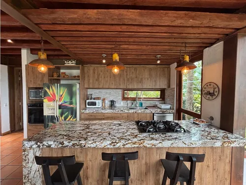 Finca Para La Venta En Ubicación Muy Privilegiada.