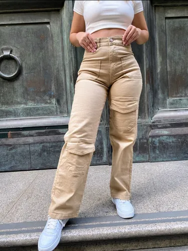 Jeans con bolsillos a los costados de mujer hotsell
