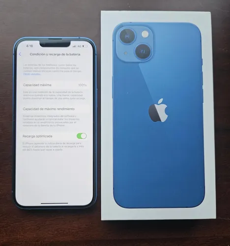 Celular iPhone 13 128 Gb 4 Ram En Caja + Set De Fundas (Usado)