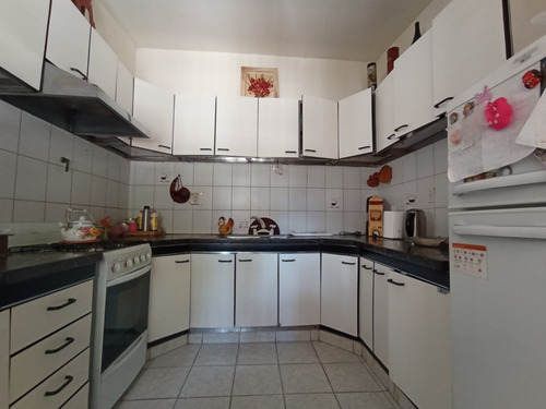Imagen 4 de 14 de Casa En Barrio Cirsubdos