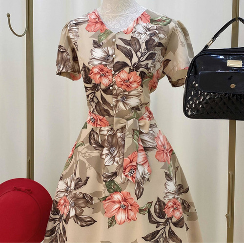 Imagem 6 de 8 de Vestido Rodado Gode Midi Bege Floral