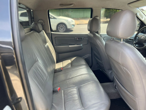 Toyota Hilux 3.0 Srv Cab. Dupla 4x2 4p