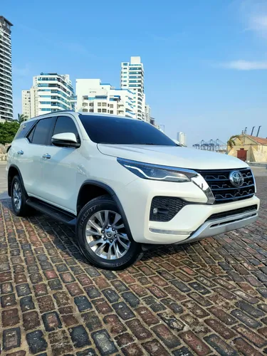 Toyota Fortuner Srv Turbodiesel 4x2 Automática 7 Puestos