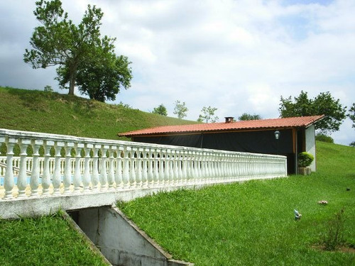 Fazenda À Venda Na Estrada De Sambaetiba, Centro (sambaetiba), Itaboraí - Rj - Liv-11669