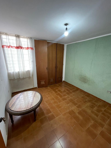 Apartamento En Res. Los Alpes, Urb. Las Minas, San Antonio De Los Altos