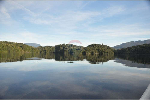 Paraíso: Predio Y/o Bosque Con Dos Islas Privadas