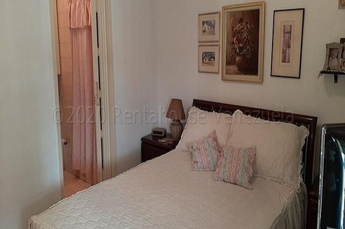 Imagen 10 de 25 de Ls Vende Apartamento La Candelaria 22-17416