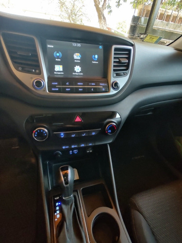 Imagen 6 de 16 de Hyundai Tucson 2016 2.0 Gl 154cv 6at 2wd