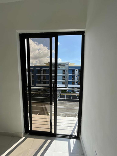 Vendo Apartamento De 3 Habitaciones En Viento Del Este