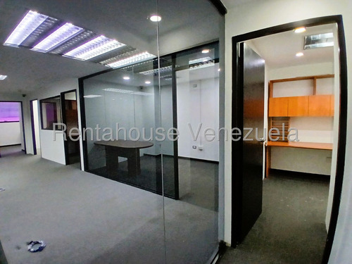 Oficina En Alquiler Los Cortijos De Lourdes Mls 25-15550 Yf