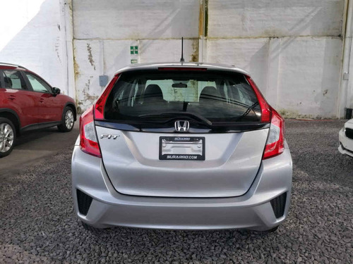 Imagen 4 de 15 de Honda Fit 2016 5p Fun L4/1.5 Man