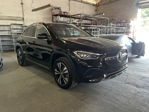 Mercedes-Benz GLA 200 progressive