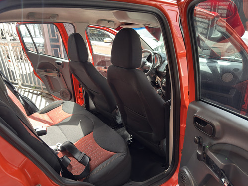Fiat Uno 1.4 SPORTING 8V FLEX 4P MANUAL