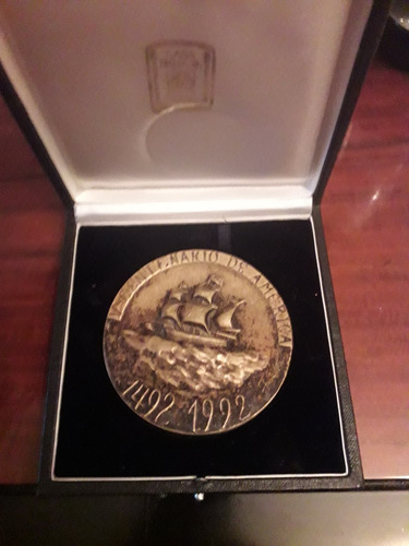 Medallón Bronce Macizo 5to Centenario De America - 2 Kg