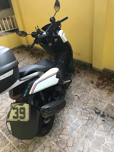 Imagem 8 de 12 de Yamaha Nmax160