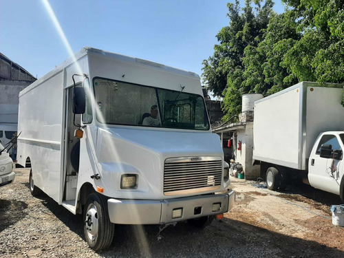 Imagen 3 de 15 de Vanett Freightliner