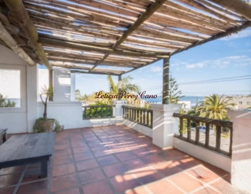 Venta Casan  3 Dormtiorios Con Vista Al Mar En La Barra 