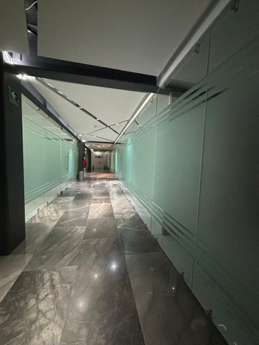Oficina Renta, Novo Emerald Business And Health Center.