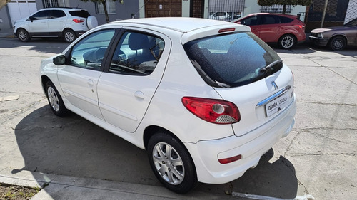 Peugeot 207 1.4 Sedan Allure 75cv
