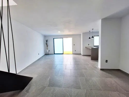 Casa En Renta En Zarú Frente Al Fraccionamiento Zakia - El Marques. Queretaro