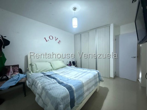 Aslibel Meléndez Vende Amplia Casa Al Este De Barquisimeto.
