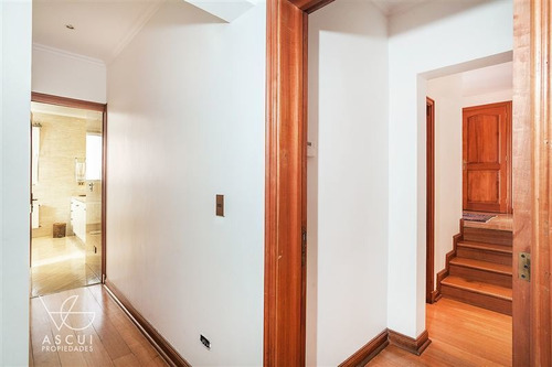 Casa En Venta De 6 Dorm. En Lo Barnechea