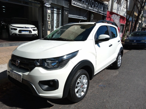 Fiat Mobi 1.0 Way Blanco 2017 Financio Permuto