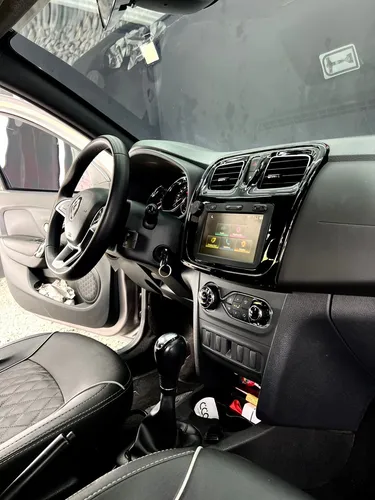 Renault Logan 1.6 Intens