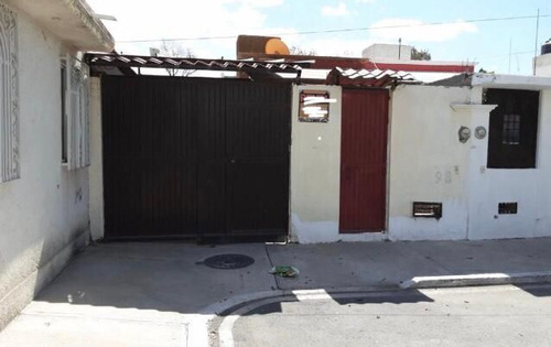 Venta De Casa Fracc Los Nogales San Juan Del Rio Rcv230720-j