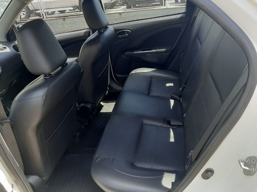 Imagem 5 de 11 de Toyota Etios Sedam 1.5 Platinium Automático