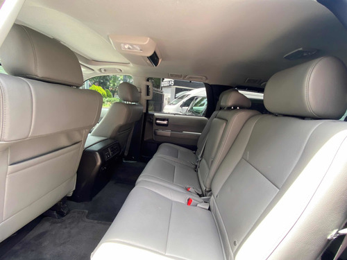 Imagen 8 de 14 de Toyota Sequoia 2017 5.7 Limited At