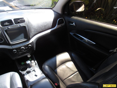 Imagen 15 de 25 de Dodge Journey 2.4 Sxt