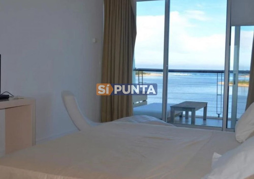 Imagen 5 de 16 de Apartamento De 3 Dormitorios Y Dependencia En Alquiler - La Barra