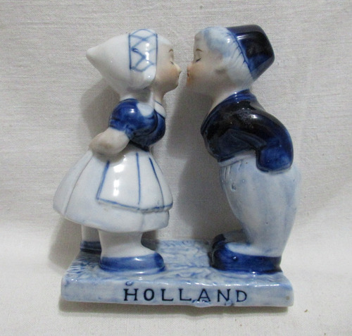 Figura Decorativa Porcelana Holandesa Delf Pareja Beso