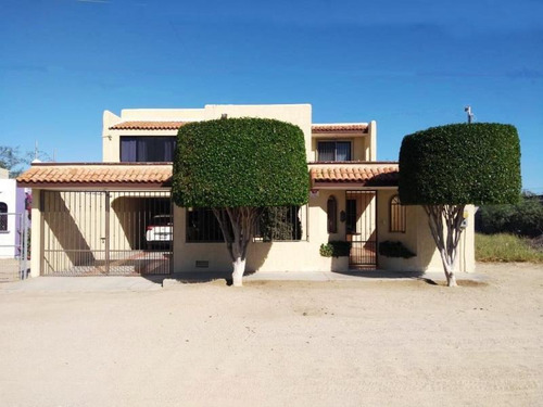 Imagen 1 de 12 de Casa Sola En Venta La Fuente
