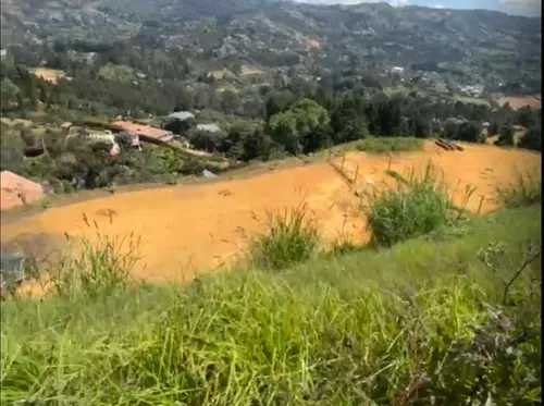 Venta De Lotes En Oriente Guarne Desdé 1700m2, Con Escritura