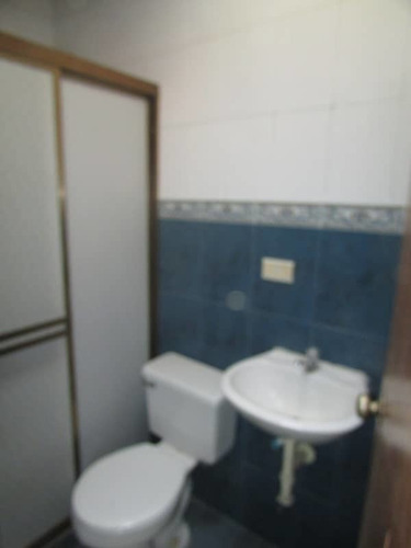 Imagen 10 de 12 de Vende. Th 74m2. Pque Valencia. Agosto 2022. Sandra Niño