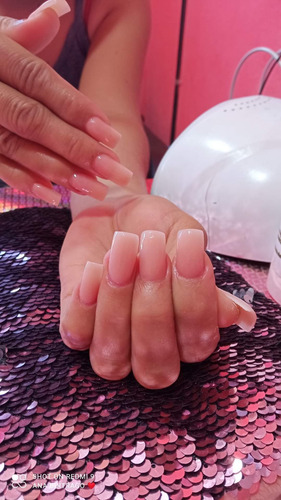 Imagen 3 de 4 de Uñas Acrílicas, Shellac,pedicure Regular,pedicure Shellac