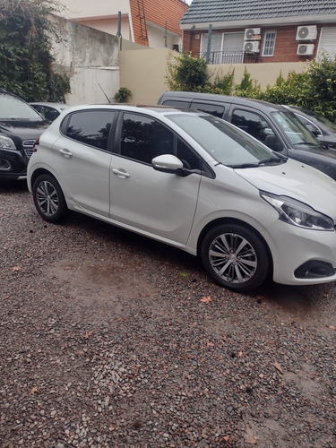 Imagen 2 de 5 de Peugeot 208 2020 1.6 Feline Tiptronic