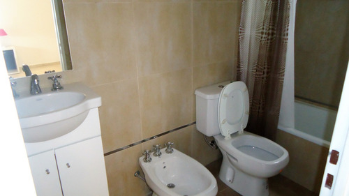 Alquiler Depto Tipo Duplex 2 Amb Con Cochera A 100 Mts Del Mar - Costa Azul. Temporada 2024/2025