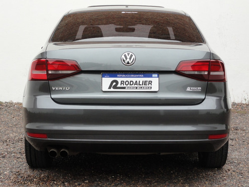 Imagen 4 de 13 de Volkswagen Vento Confortline Tsi
